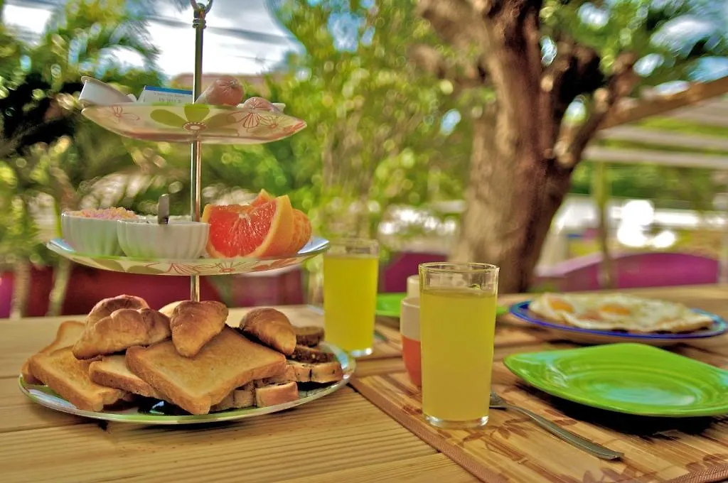 ***  Moonz Bed & Breakfast Willemstad Curaçao